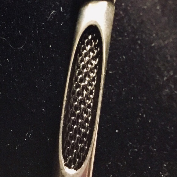 Necklace with Mesh Peek-Throughs - Picture 4 of 5